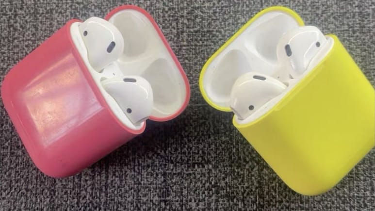 Apple AirPods अब सिर्फ सफेद नहीं! हो सकते हैं पीले और गुलाबी, जानिए क्या है मामला