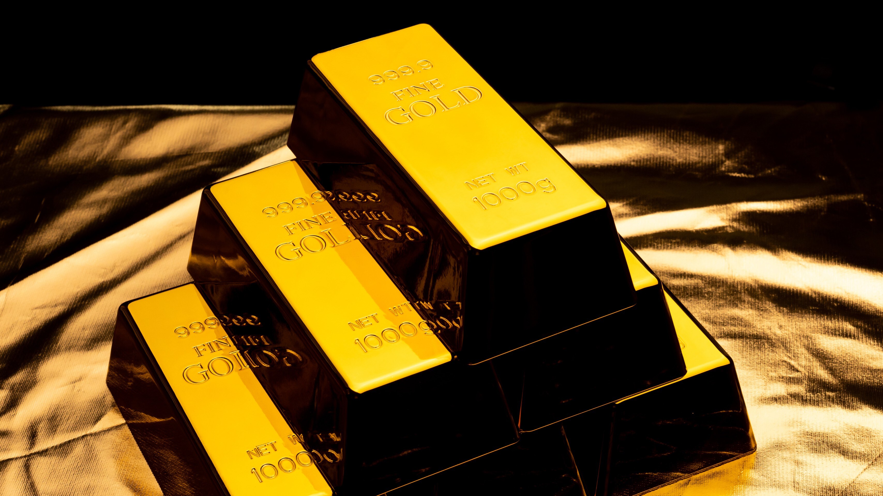 Gold Price Falls By Rs 1,850 From High, Global Rates Slip Further To $2,648