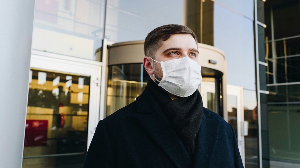 वायु प्रदूषण की स्थिति हुई गंभीर, फेस मास्क खरीदते हुए इन 5 बातों पर दें ध्यान