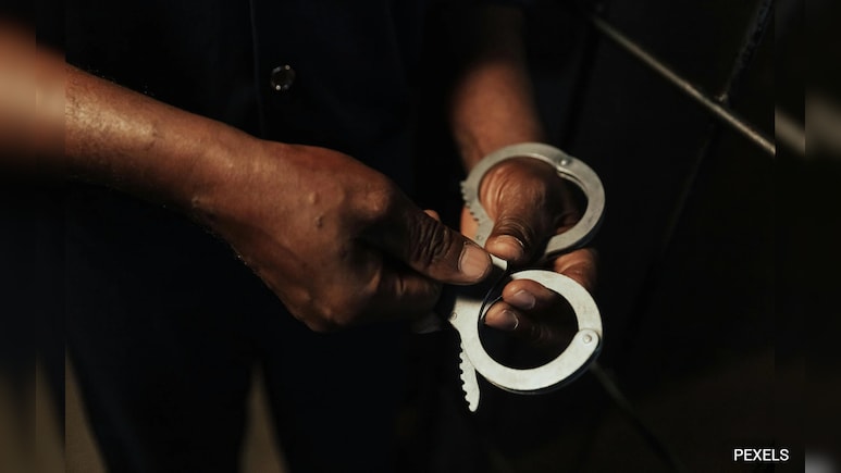 Women Guest Teacher Arrest: मैहर में महिला अतिथि शिक्षक गिरफ्तार, पुलिस कांस्टेबल को सुसाइड के लिए उकसाने का है आरोप &nbsp;