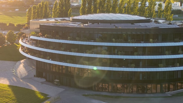 ये है दुनिया का सबसे महंगा स्कूल, एक महीने की फीस में पढ़ लेगा पूरा गांव