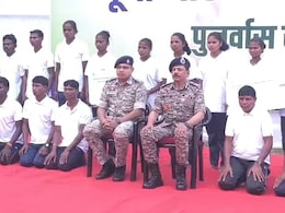 84 लाख के इनामी, 34 नक्सलियों ने डाले हथियार, लाल आतंक की टूटी कमर