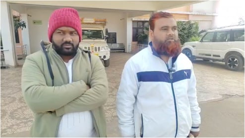 'हम हज जा रहे...' इस खुशी में लाखों खर्च कर किया जलसा, अब थाने के चक्कर लगा रहा गांव का परिवार; जानें मामला