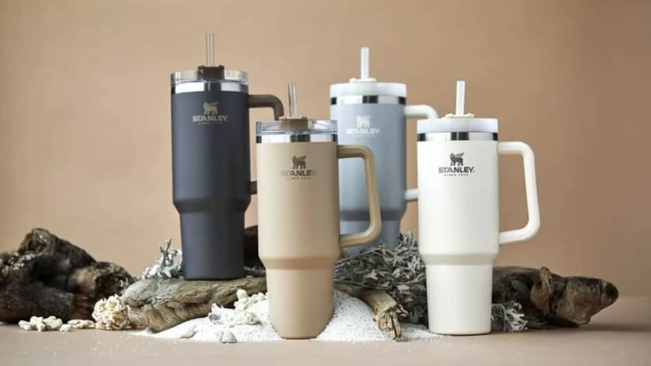 7 Stylish Tumblers That Keep Your Coffee Hot Through a 9 AM Deadline 7 Stylish Tumblers That Keep Your Coffee Hot Through a 9 AM Deadline