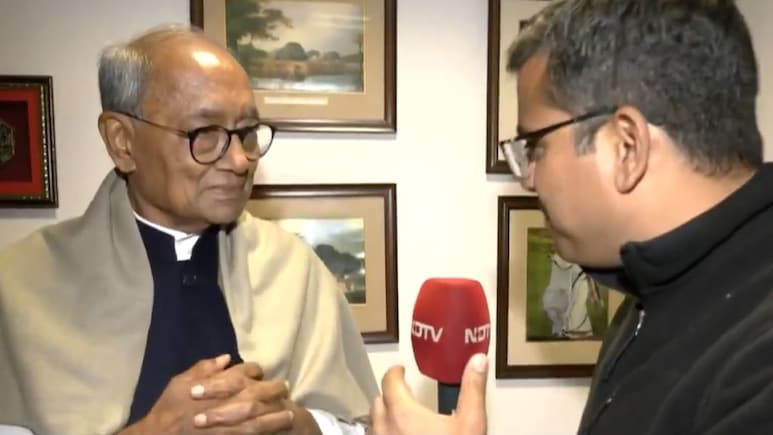 "RSS Workers Can Sell Comb To Bald Man": Digvijaya Singh Amid Row