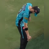 Big Blow For Pakistan Ahead Of T20 World Cup? Shaheen Afridi Limps Off The Field In BBL
