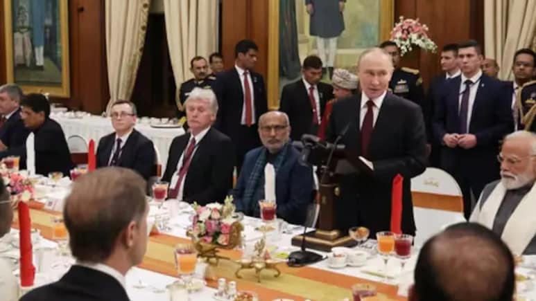 राष्ट्रपति भवन में डिनर के दौरान पुतिन के लिए बजा 'फिर भी दिल है हिंदुस्तानी', शाहरुख खान के गाने के साथ दी गई विदाई