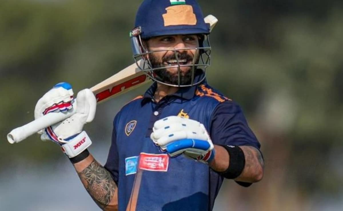 Veteran Stars Lead the Way in Vijay Hazare Trophy: Kohli and Sharma Showcase Form, Impacting Team Dynamics