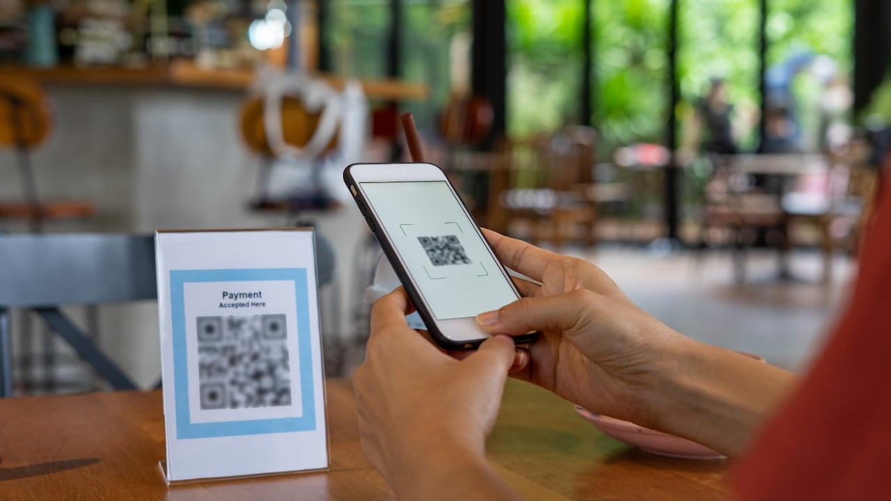 Credit Cards Linked To UPI Exempt From New 0.4% MDR, Govt Clarifies