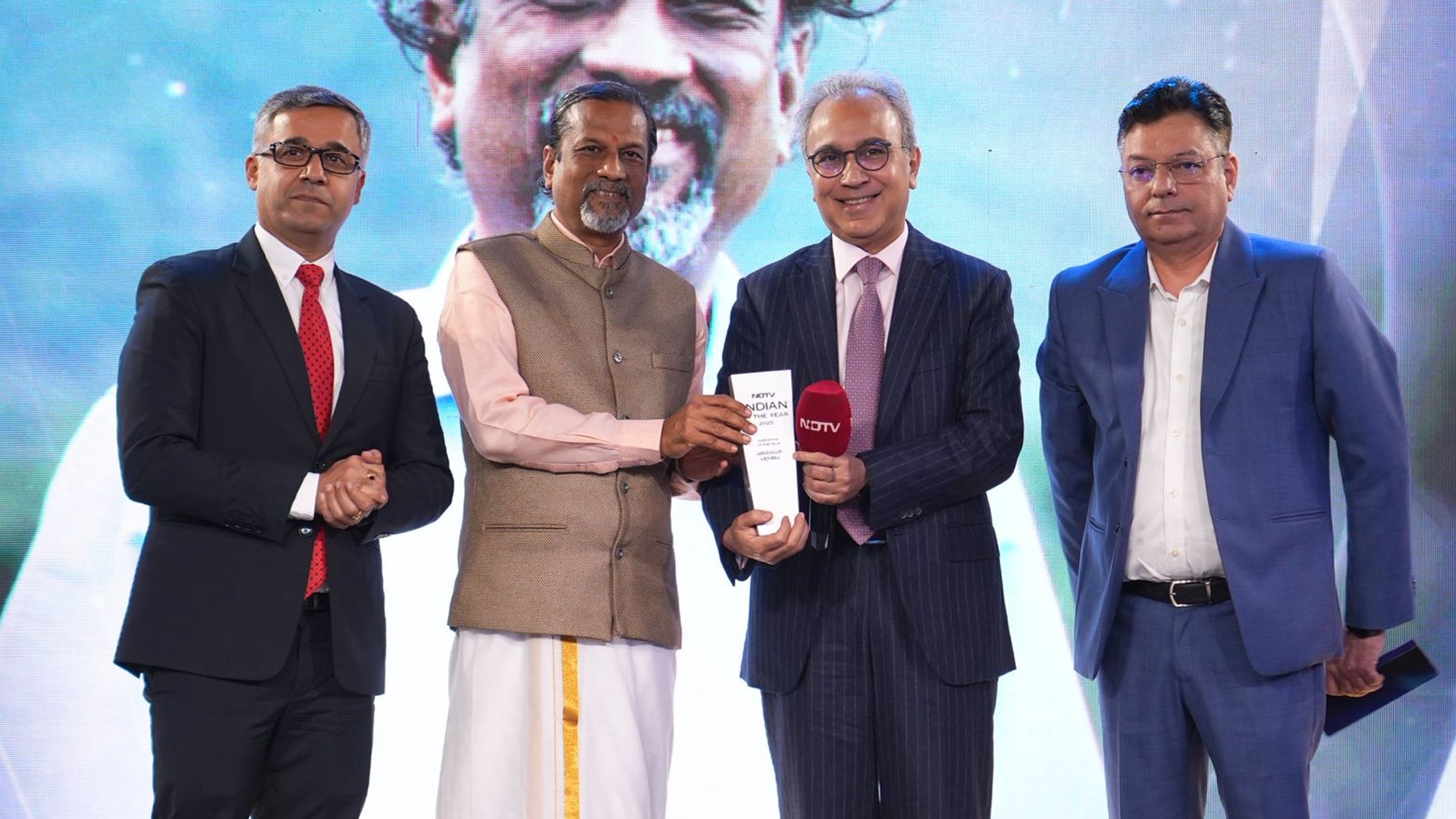 Zoho Founder Sridhar Vembu Wins NDTV 'Disruptor Of The Year' Award