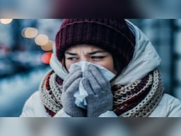 सर्दियों में कमजोर ब्लड सर्कुलेशन की वजह से शरीर देता है ये संकेत, जानें कारण से लेकर सरल उपाय