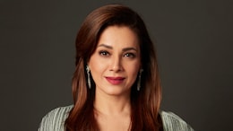 Neelam Kothari Blasts Etihad Airways After 9-Hour Flight Delay: 'Fainted After Meal, Extremely Disappointed'
