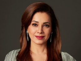 Neelam Kothari Blasts Etihad Airways After 9-Hour Flight Delay: 'Fainted After Meal, Extremely Disappointed'