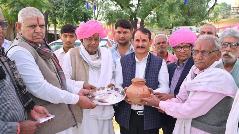 Rajasthan: चाचा IAS ने करवाई भतीजे की बिना दहेज शादी, रस्म में लिया महज 1 रुपया