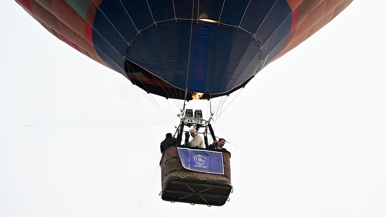 Omar Abdullah's Anxious Hot Air Balloon Ride, And A Mishap Involving Father