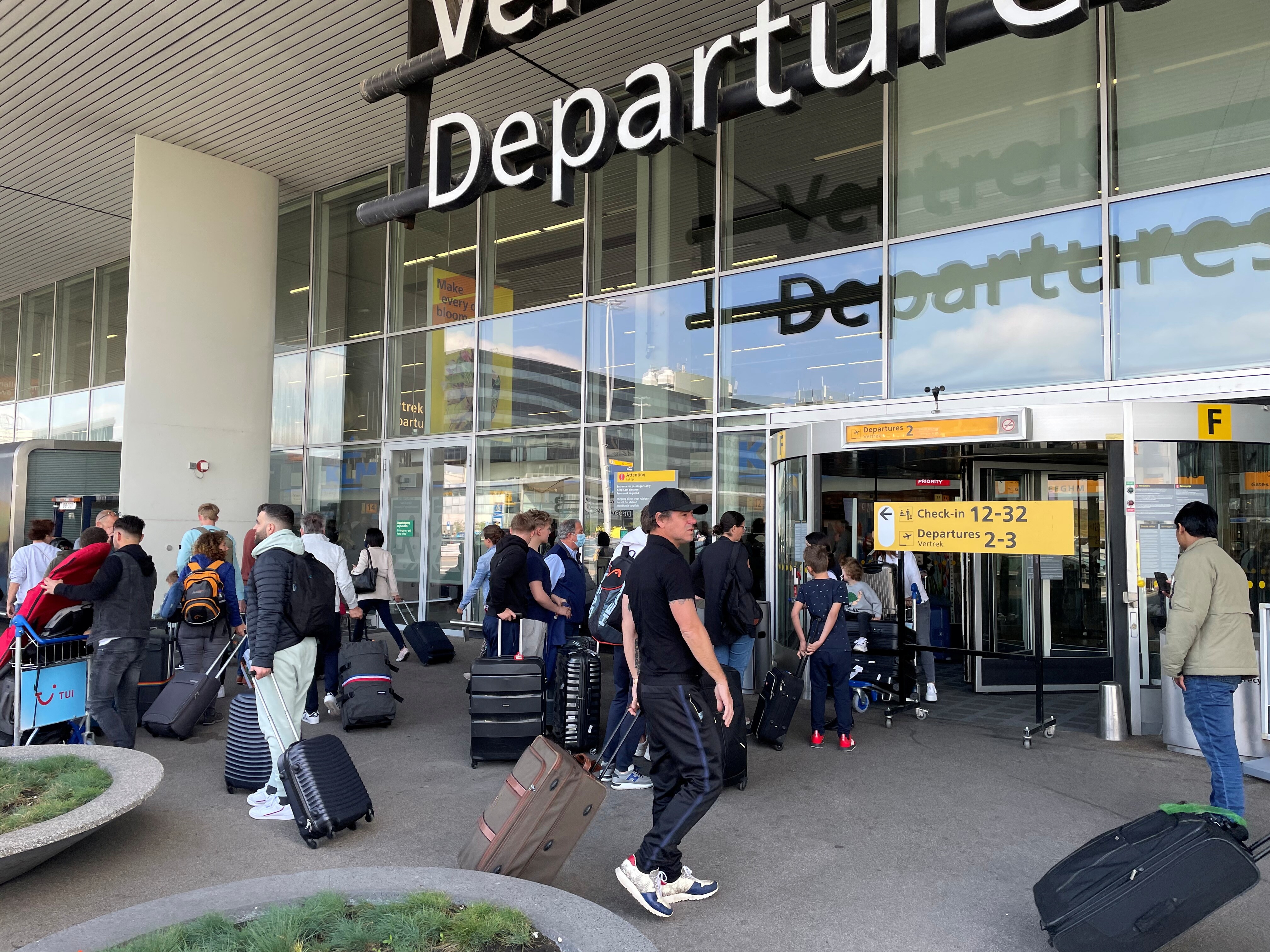 DreamFolks Services IPO Subscribed 1.96 Times On Day 1