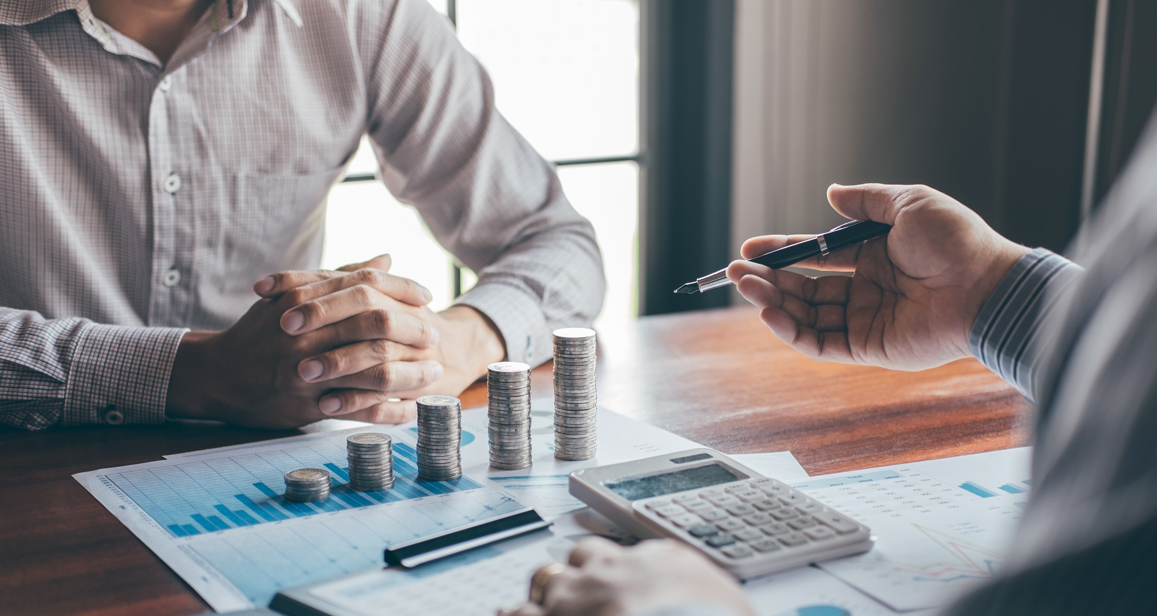Shriram Finance Hits Record High After Rs 1,000 Crore Fundraise Via NCDs