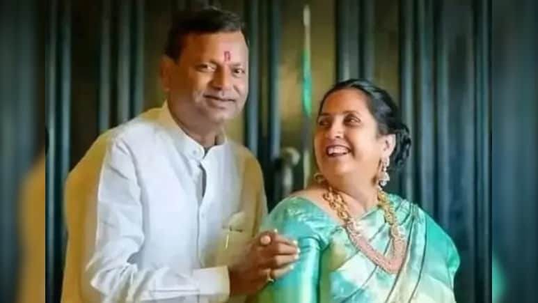 सरप्राइज होगा स्वागत... यूपी BJP अध्यक्ष पंकज चौधरी की पत्नी बोलीं- राजनीति और परिवार दोनों का रखते हैं ख्याल