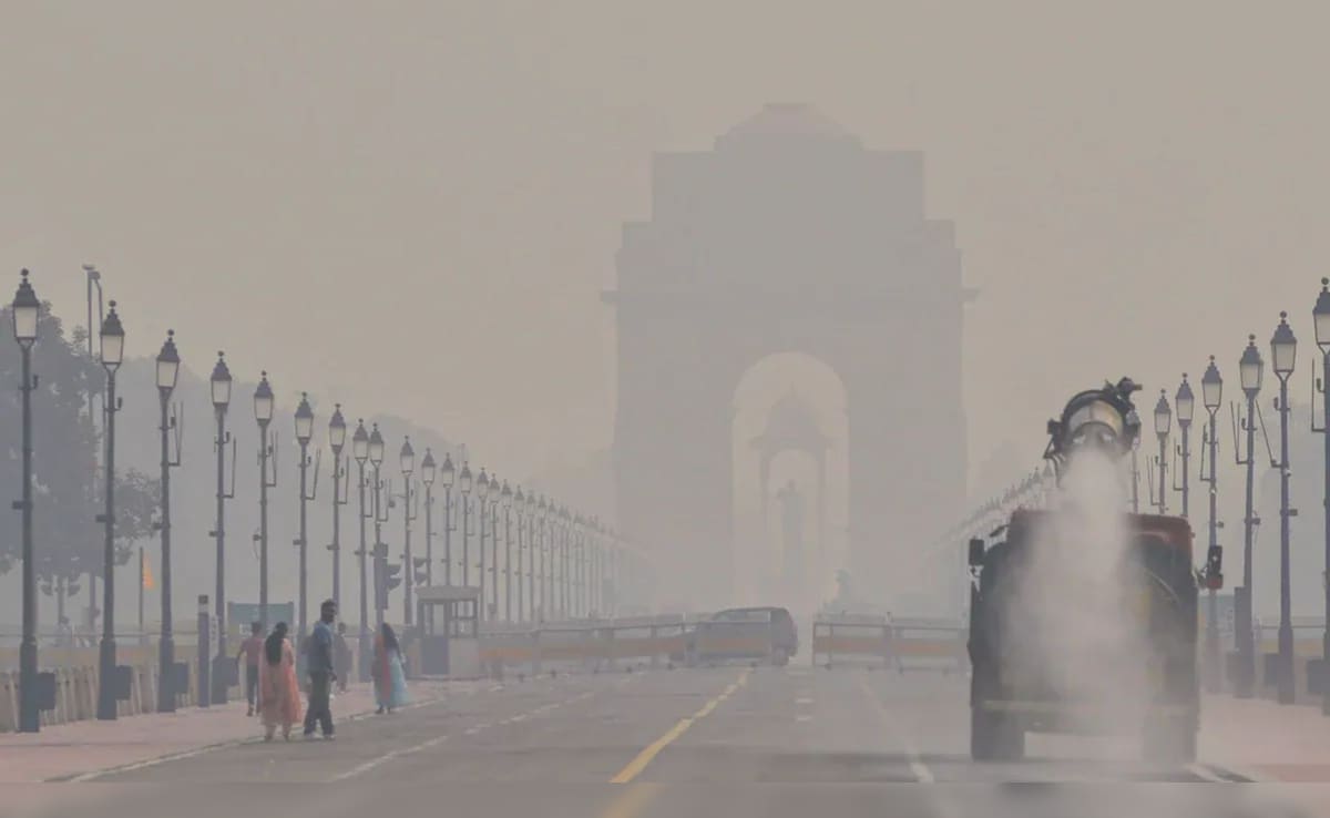No Pollution Certificate, No Fuel, No Entry For Old Cars In Delhi From Today