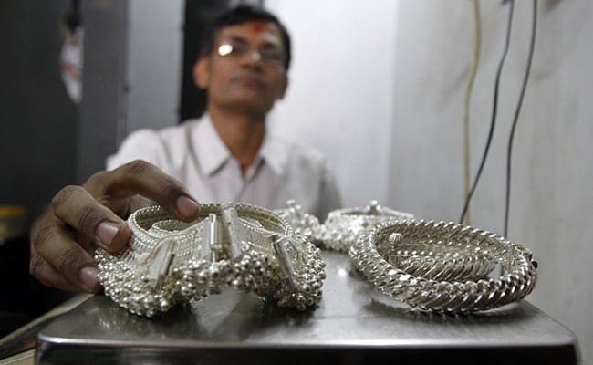 Silver Futures Drop By Rs 281 To Rs 56,530 Per Kg