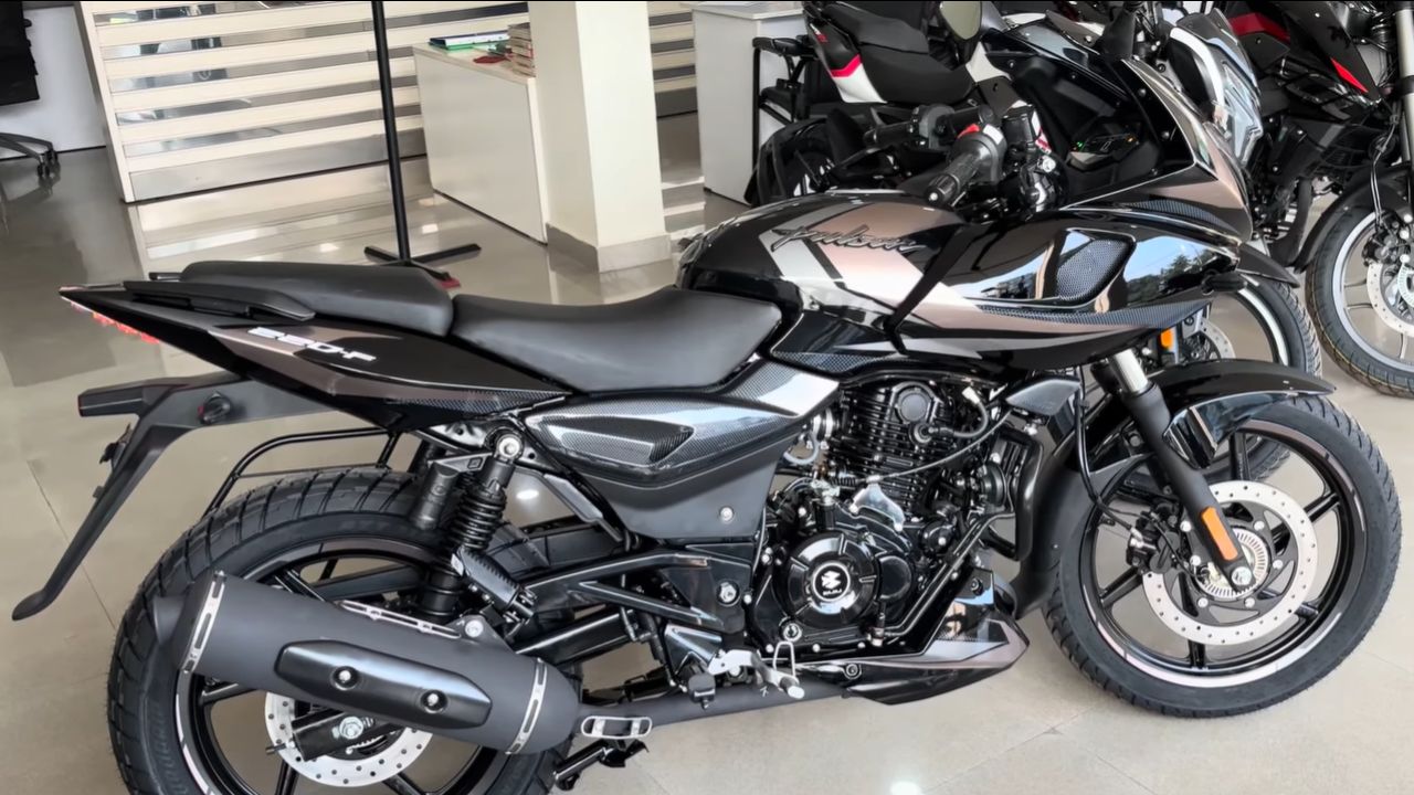 2025 Bajaj Pulsar 220F 2025 Bajaj Pulsar 220F