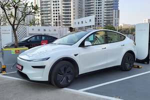 Tesla Opens First Supercharger Station In Gurugram: 8 Total Now in Delhi NCR