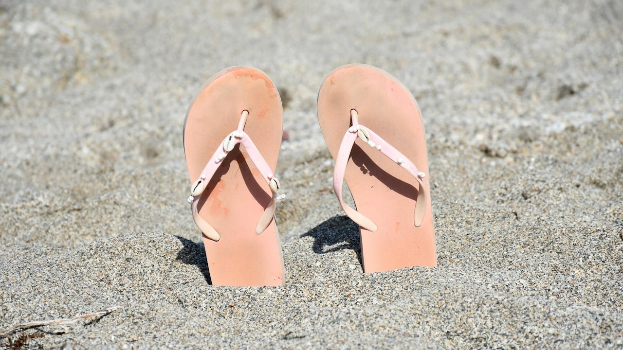 Why Cheap Flip Flops Hurt Your Feet And What to Look For Instead