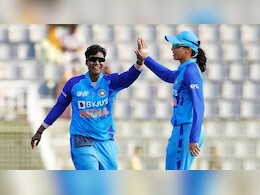 IND Women vs SL Women: मंधाना, दीप्ति शर्मा और अट्टापट्टू बदलने जा रही हैं क्रिकेट का इतिहास, चौथा T20I मुकाबला बना खास