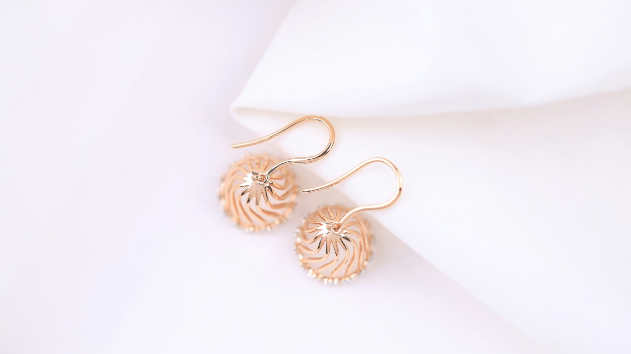 How to Spot Heavy Earrings That Look Lightweight Before You Buy How to Spot Heavy Earrings That Look Lightweight Before You Buy
