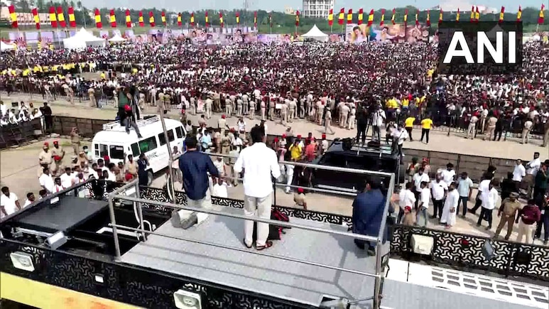 Actor Vijay's "Be Good If DMK Learns" Puducherry Jab, 1st Post-Stampede Rally