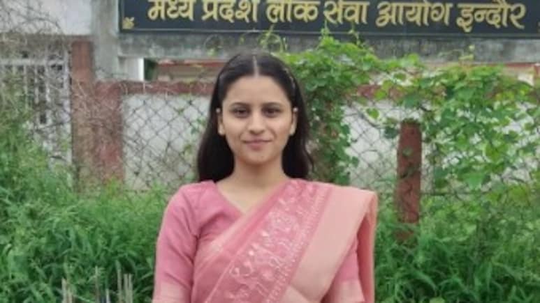 अब तुम डिप्टी कलेक्टर की मम्मी हो... किसान की बेटी ने अधिकारी बनते ही मां को किया फोन, इमोशनल कर देगा Video