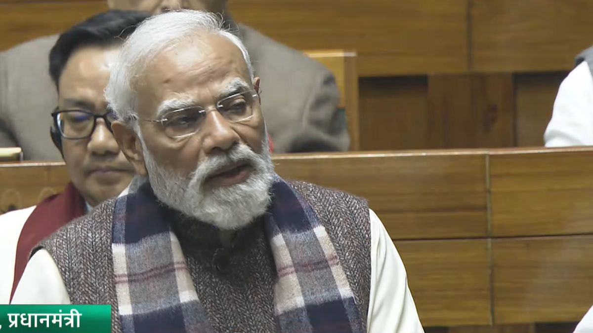 LIVE: 'नेहरू को अपना सिंहासन डोलता नजर आया और वंदे मातरम पर समझौता कर लिया...', लोकसभा में गरजे PM मोदी