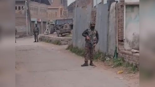 दिल्ली धमाके को लेकर NIA का कश्मीर में एक्शन, आतंकियों के घरों पर ताबड़तोड़ छापेमारी