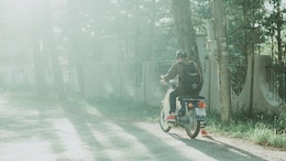 Dense Fog Creates Havoc In North India: Expert Riding Tips To Avoid Mishaps