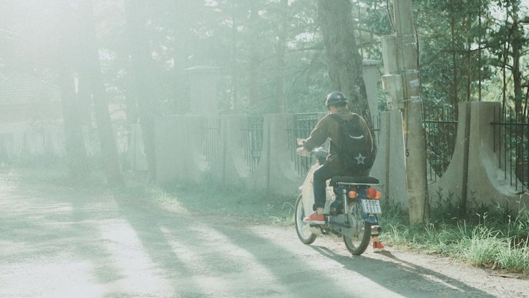 Dense Fog Creates Havoc In North India: Expert Riding Tips To Avoid Mishaps