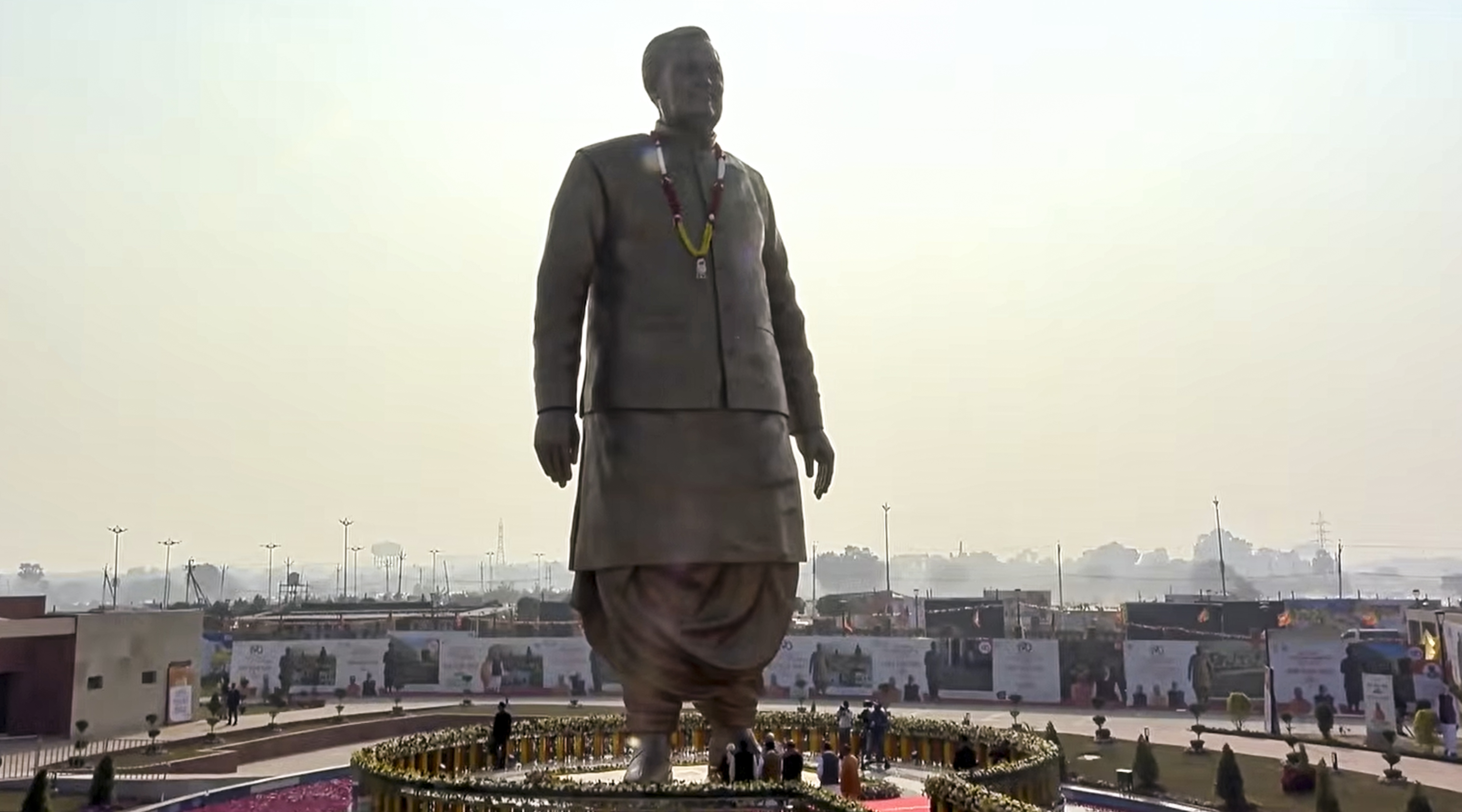 अटल, दीनदयाल, मुखर्जी.. बीजेपी के 3 दिग्गजों की मूर्तियां, देखिए राष्ट्र प्रेरणा स्थल की तस्वीरें