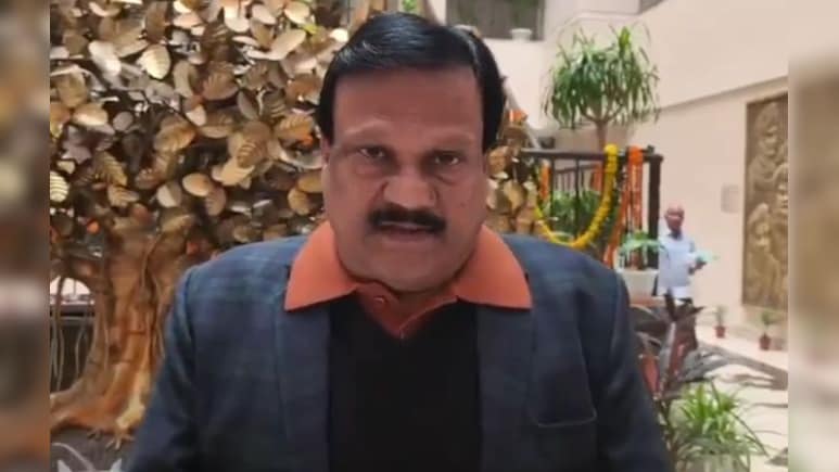 'बीजेपी सरकार मूर्खों की जमात', कांग्रेस नेता सज्जन वर्मा का विवादित बयान; भाजपा ने कहा- वो खुद दुर्जन सिंह है