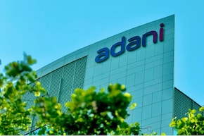 अदाणी समूह को मिली अच्छी खबर, मूडीज ने रेटिंग आउटलुक बढ़ाकर 'स्टेबल' किया