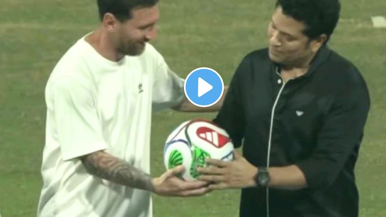 चर्चा तर होणारचं! वानखेडेत सचिन-मेस्सीनं एकमेकांना दिलं 'हे खास गिफ्ट, यात लपलंय 1 सीक्रेट, तुम्ही पाहिलं का?