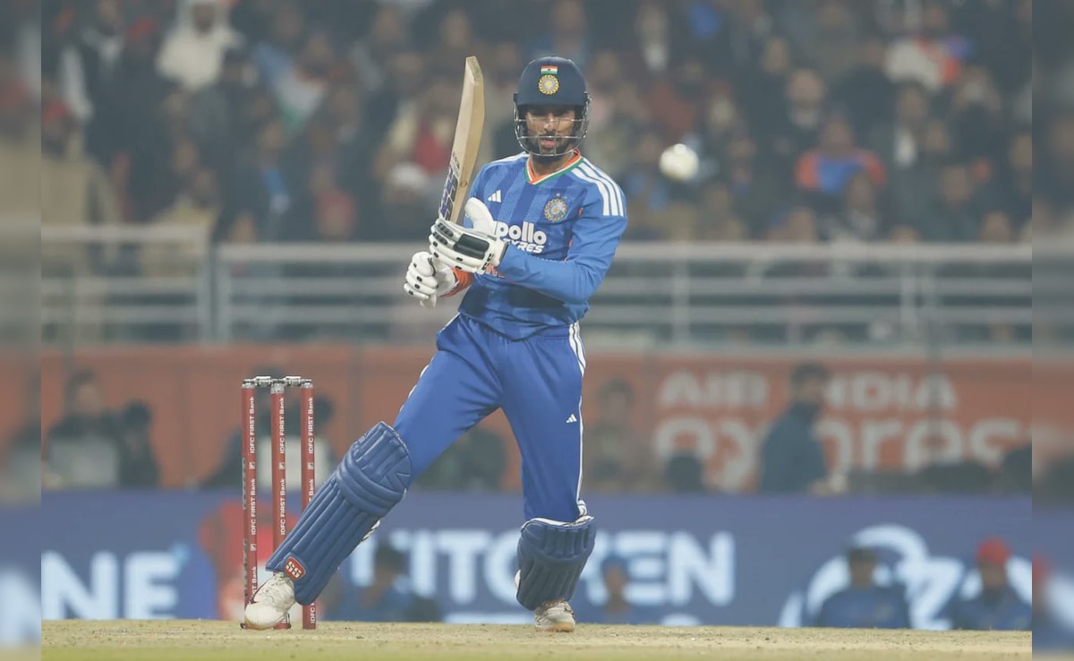 तिलक वर्मा का धमाका, सूर्यकुमार यादव का रिकॉर्ड तोड़ बदल दिया भारतीय क्रिकेट का इतिहास, बने पहले बल्लेबाज