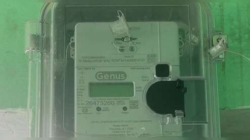 स्मार्ट मीटर लगाने के नाम पर अवैध वसूली, जान लें कंपनी के न‍ियम