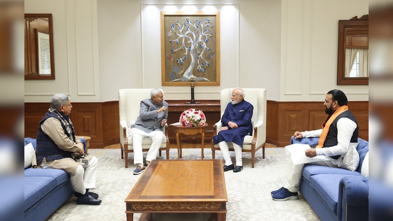 PM मोदी और अमित शाह से मिले नीतीश कुमार, बिहार में मंत्रिमंडल विस्तार समेत कई मुद्दों पर चर्चा