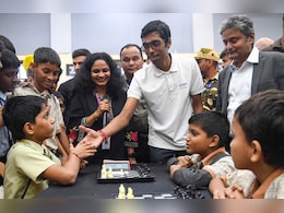 धारावी पहली स्कूल्स चेस चैंपियनशिप: ग्रैंडमास्टर प्रज्ञानंद ने बच्चों को समझाया अनुशासन और रणनीति का महत्व