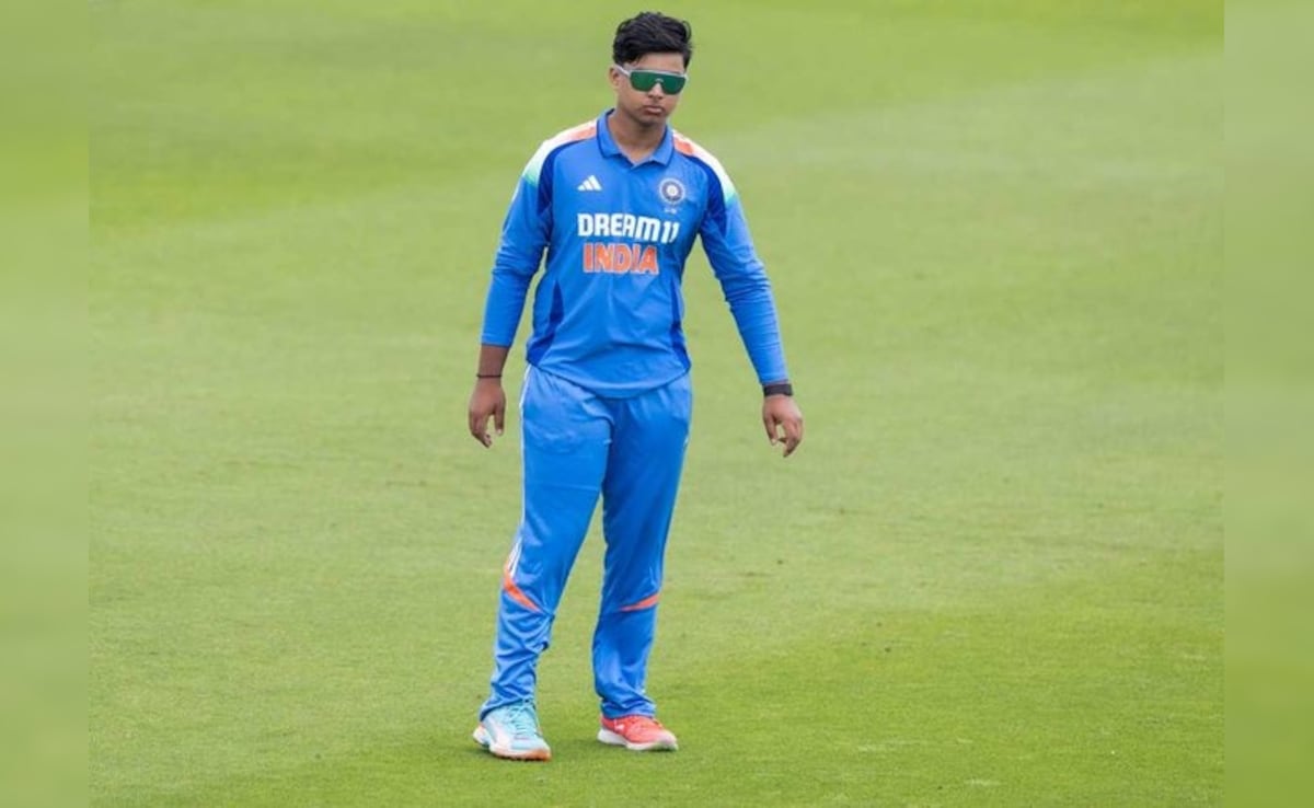 india u19 vs pakistan u19 asia cup: बल्ले से चूके तो गेंद से वैभव सूर्यवंशी ने पाकिस्तान को दिया दर्द, इस अंदाज में मनाया सेलिब्रेशन