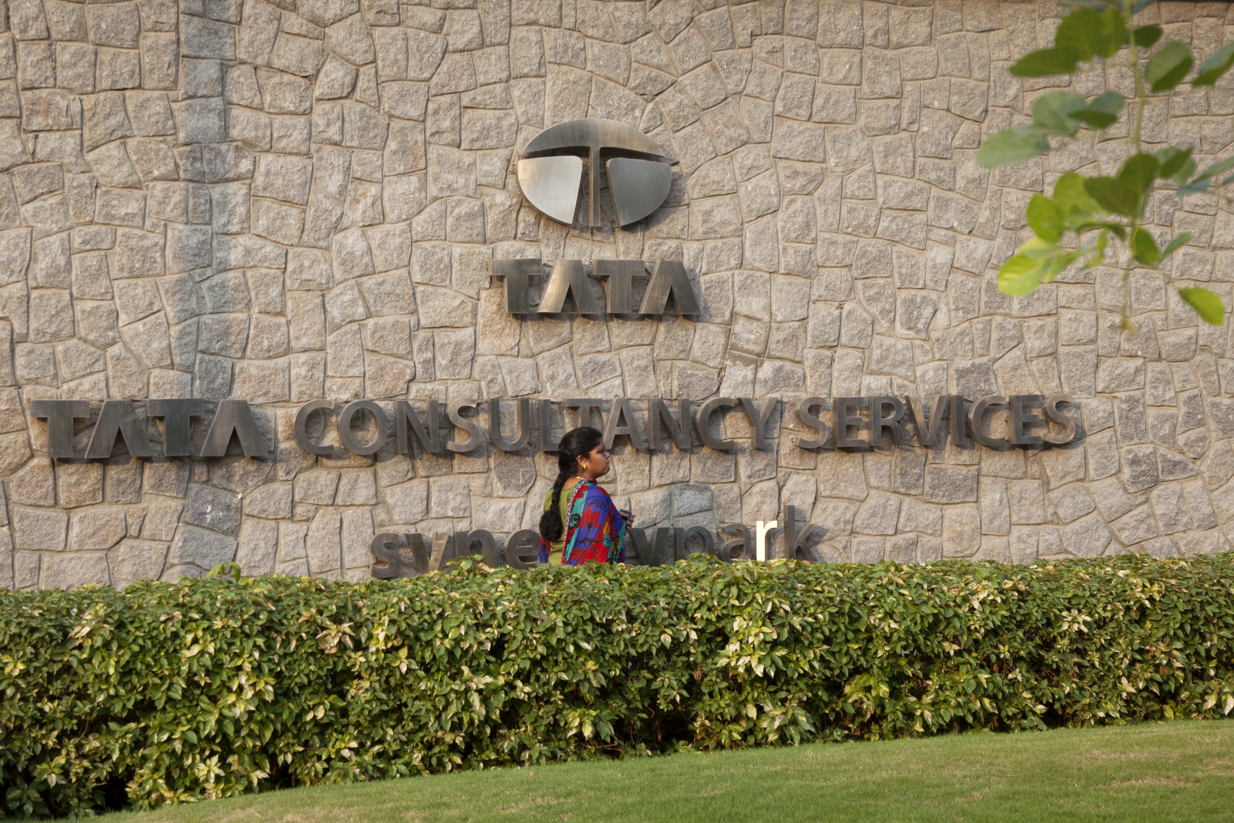 TCS To Consider Share Buyback On Oct. 7