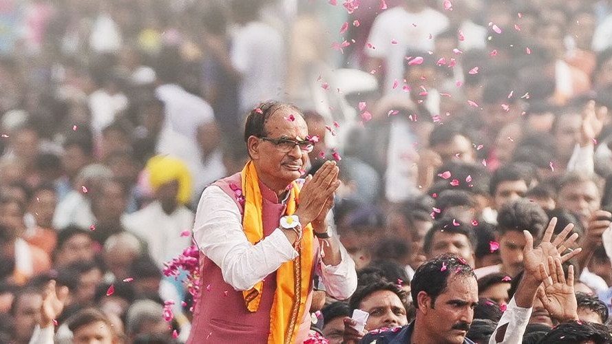 Shivraj Singh Chouhan Surveys Flood-Affected Areas In Vijayawada