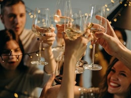How To Host A Last-Minute Christmas Party That Everyone Will Love
