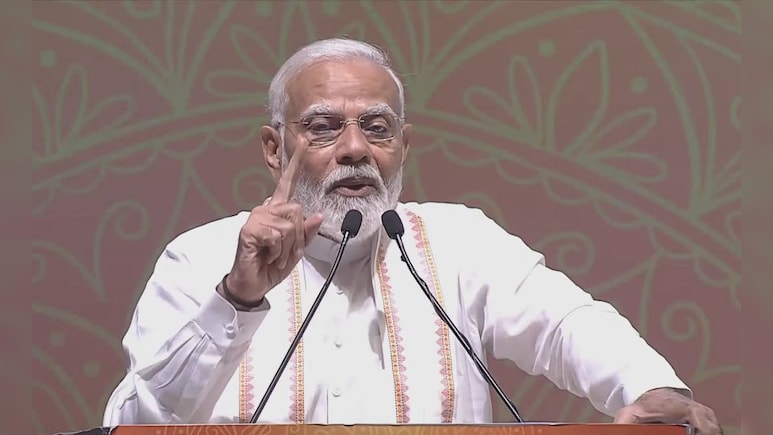 खराब मौसम से बंगाल के ताहेरपुर में नहीं उतर सका PM मोदी का हेलीकॉप्टर, कोलकाता एयरपोर्ट लौटा