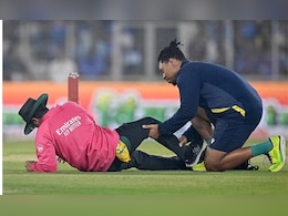 Ind vs SA: संजू सैमसन का झन्नाटेदार शॉट से चोटिल हुए अंपायर, फिजियो को लगानी पड़ी दौड़, VIDEO