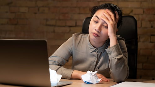 Nutritionist Explains Why You May Feel Constant Fatigue And Exhaustion Even After 7-8 Hours Of Sleep